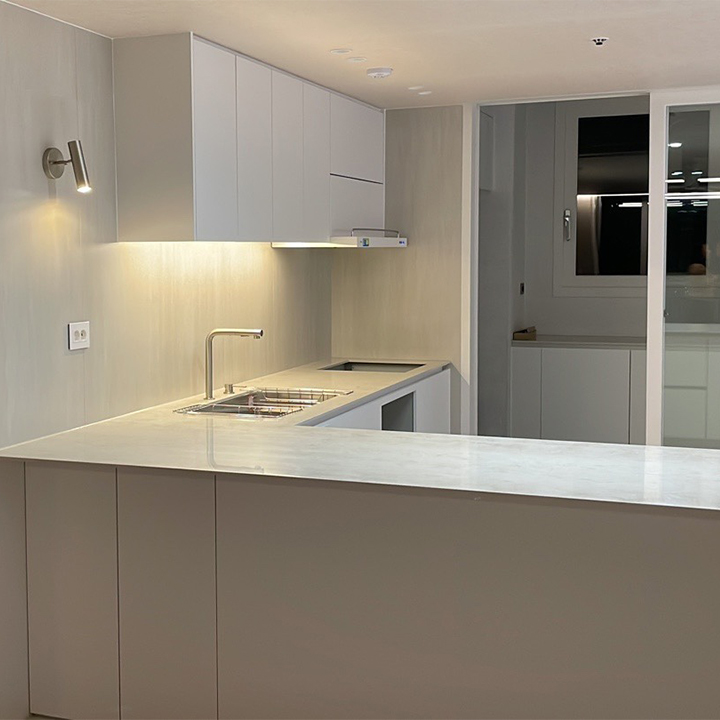 고급스러운 베이지 컬러 