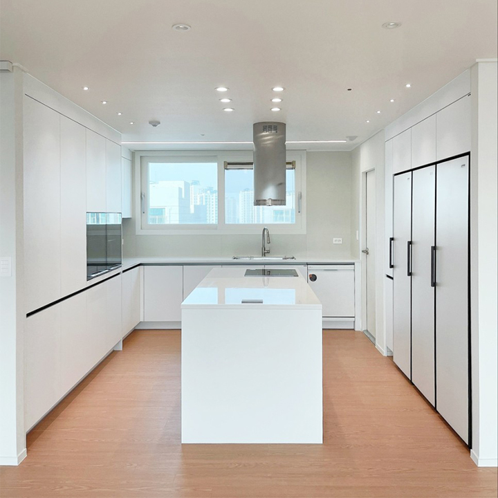 [34평대 아파트 인테리어] 하이막스 상판을 적용한 화이트 주방 평택센트럴해링턴플레이스