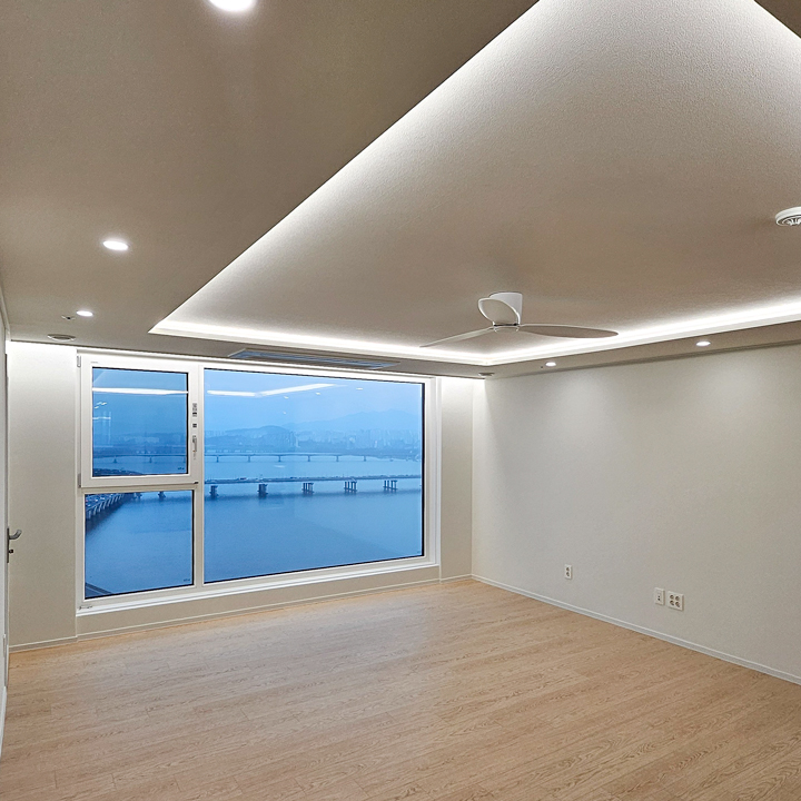 [34평대 아파트 인테리어] 한강 뷰를 담아낸 유로시스템9, 마포 래미안웰스트림