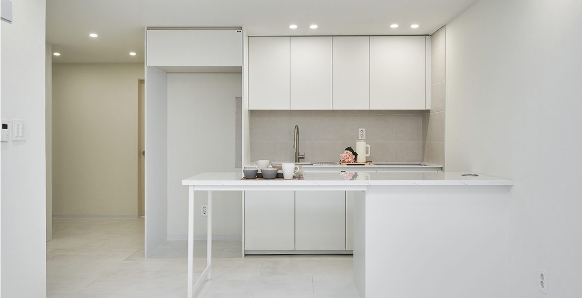 LX Z:IN 벽지 디아망과 바닥재 에디톤 스톤을 매치해 고급스러운 무드 연출