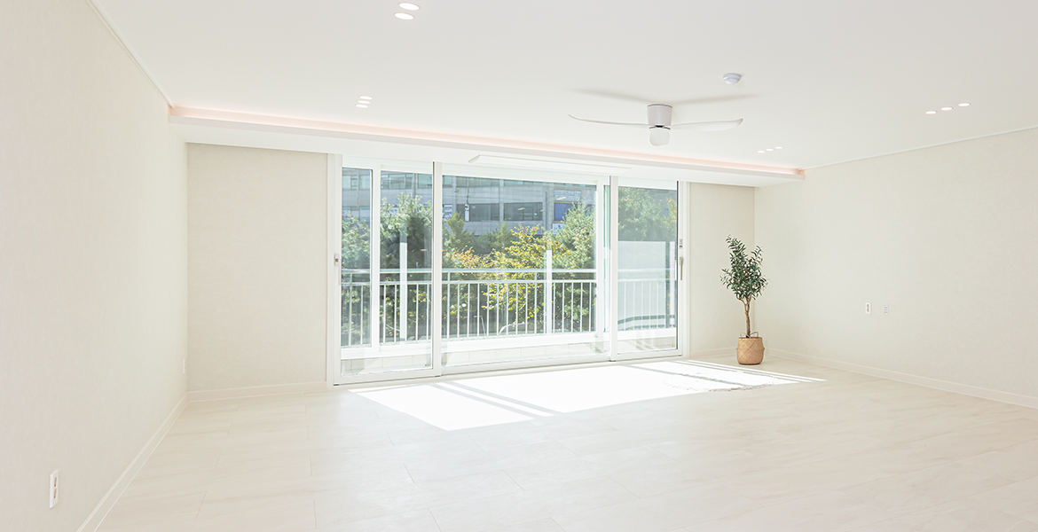 평천장과 LX Z:IN 창호 뷰프레임으로 미니멀한 분위기 완성