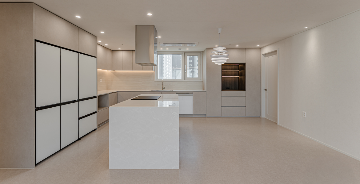 회벽 질감의 LX Z:IN 벽지 디아망으로 고급스러운 분위기 연출