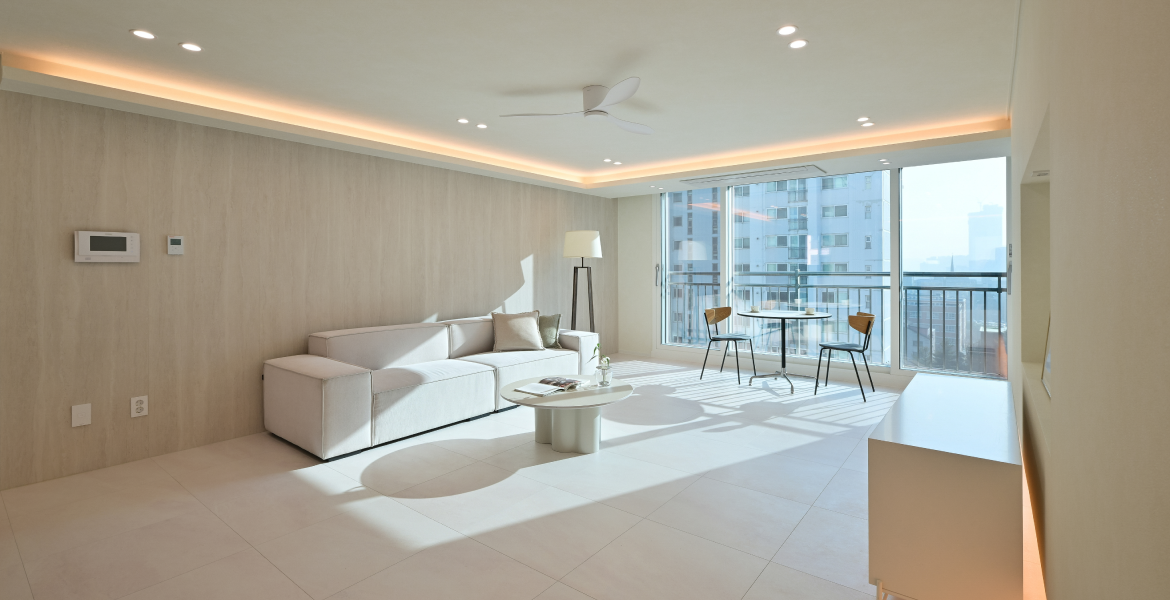 LX Z:IN 창호 뷰프레임으로 채광을 한껏 담아내 아늑한 무드 연출