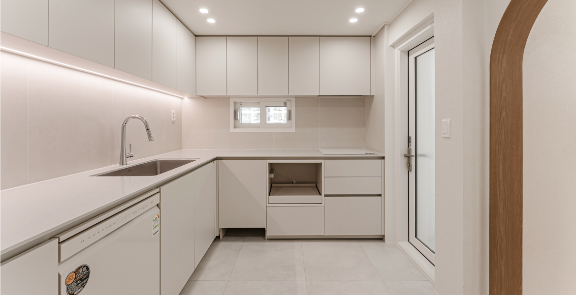 LX Z:IN 키친 셀렉션 3 패밀리 허브를 적용해 수납 효율 극대화