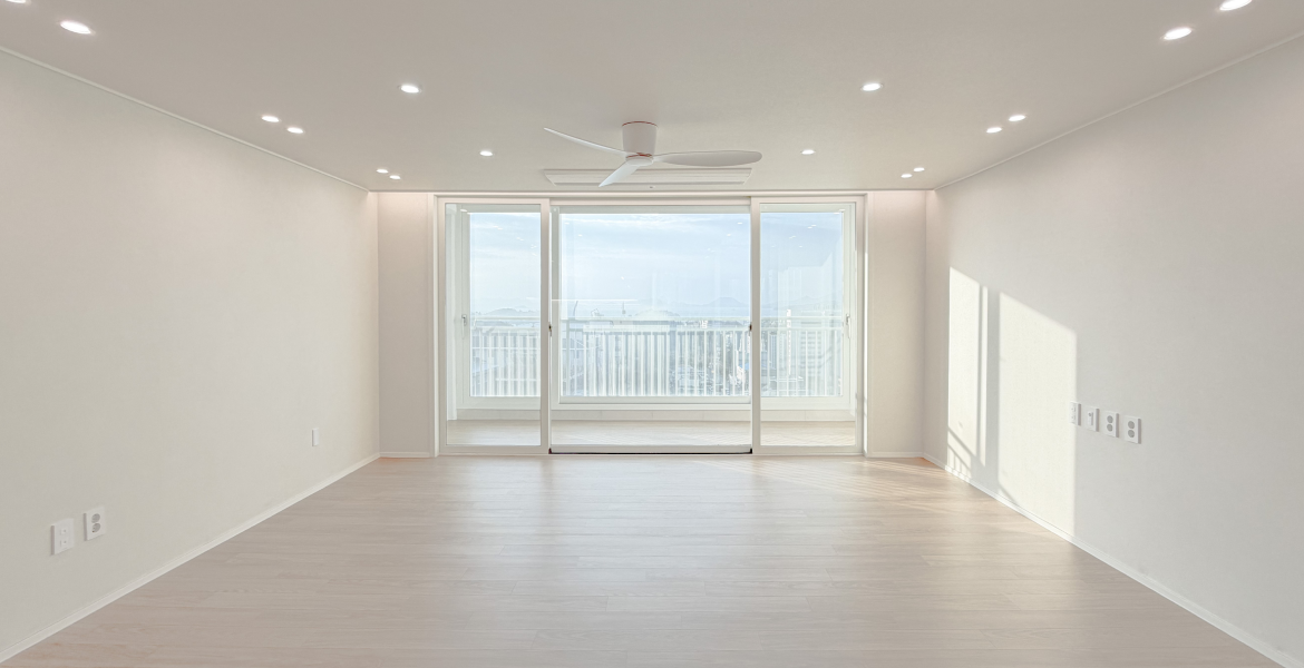 침실마다 다른 컬러의 LX Z:IN 실크벽지 베스트(베스띠)를 적용해 차별화